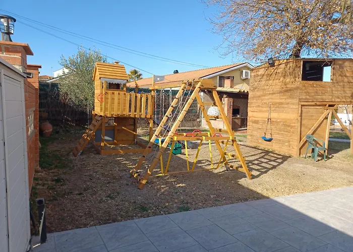 Piscina De Sal Barbacoa Wifi, Parking Gratis, 3 Min Pga Casa El Roble