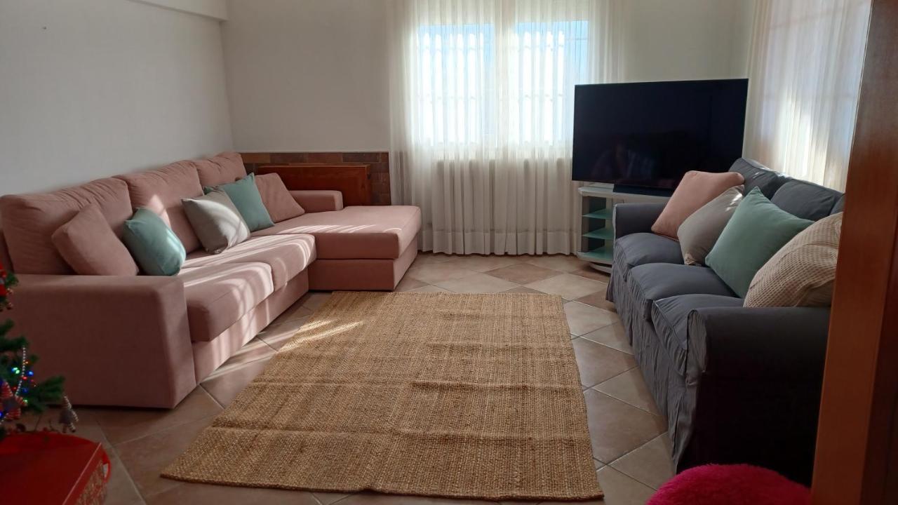 Piscina De Sal Barbacoa Wifi, Parking Gratis, 3 Min Pga Casa El Roble * Girona
