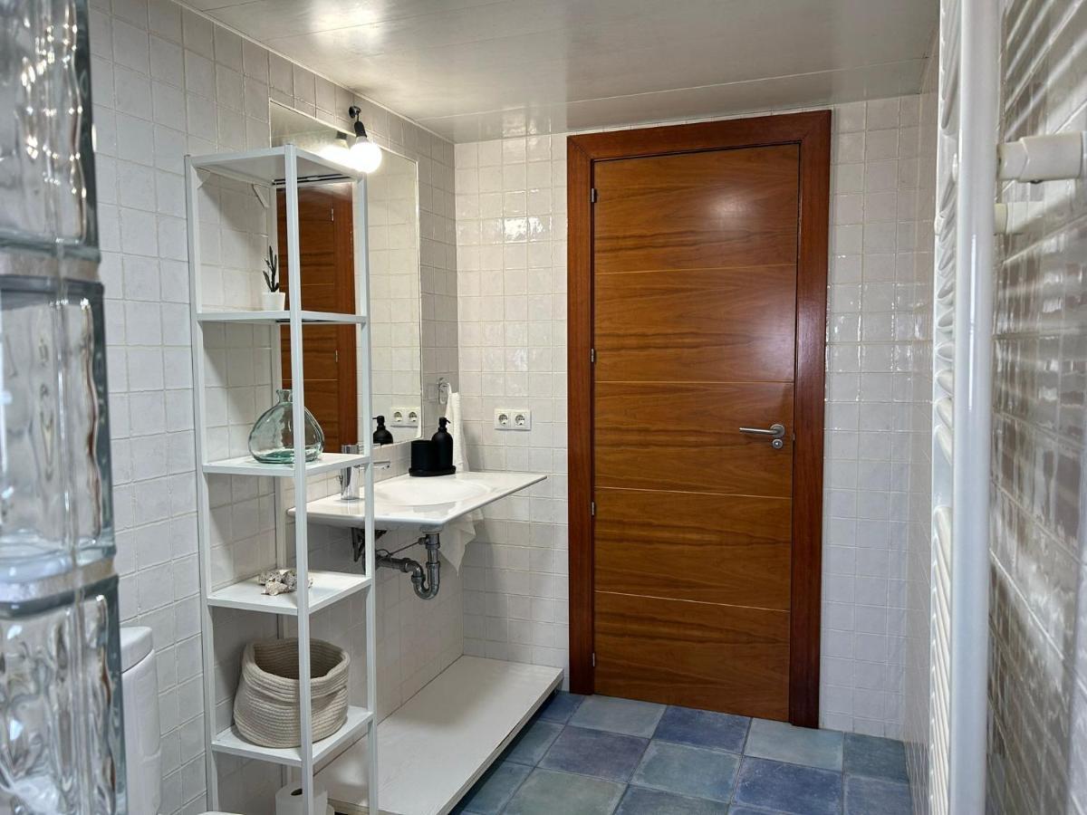 Piscina De Sal Barbacoa Wifi, Parking Gratis, 3 Min Pga Casa El Roble Girona