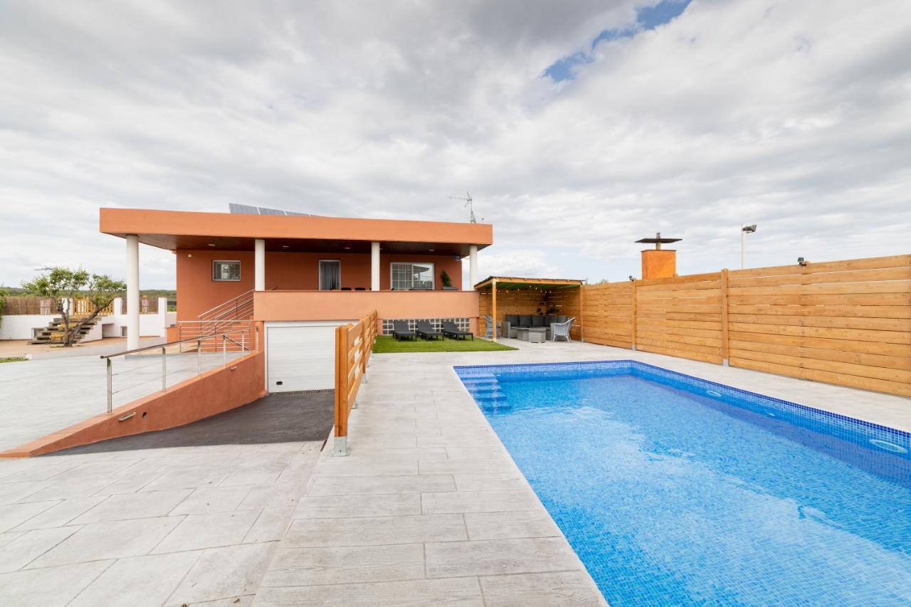 Piscina De Sal Barbacoa Wifi, Parking Gratis, 3 Min Pga Casa El Roble Holiday home *