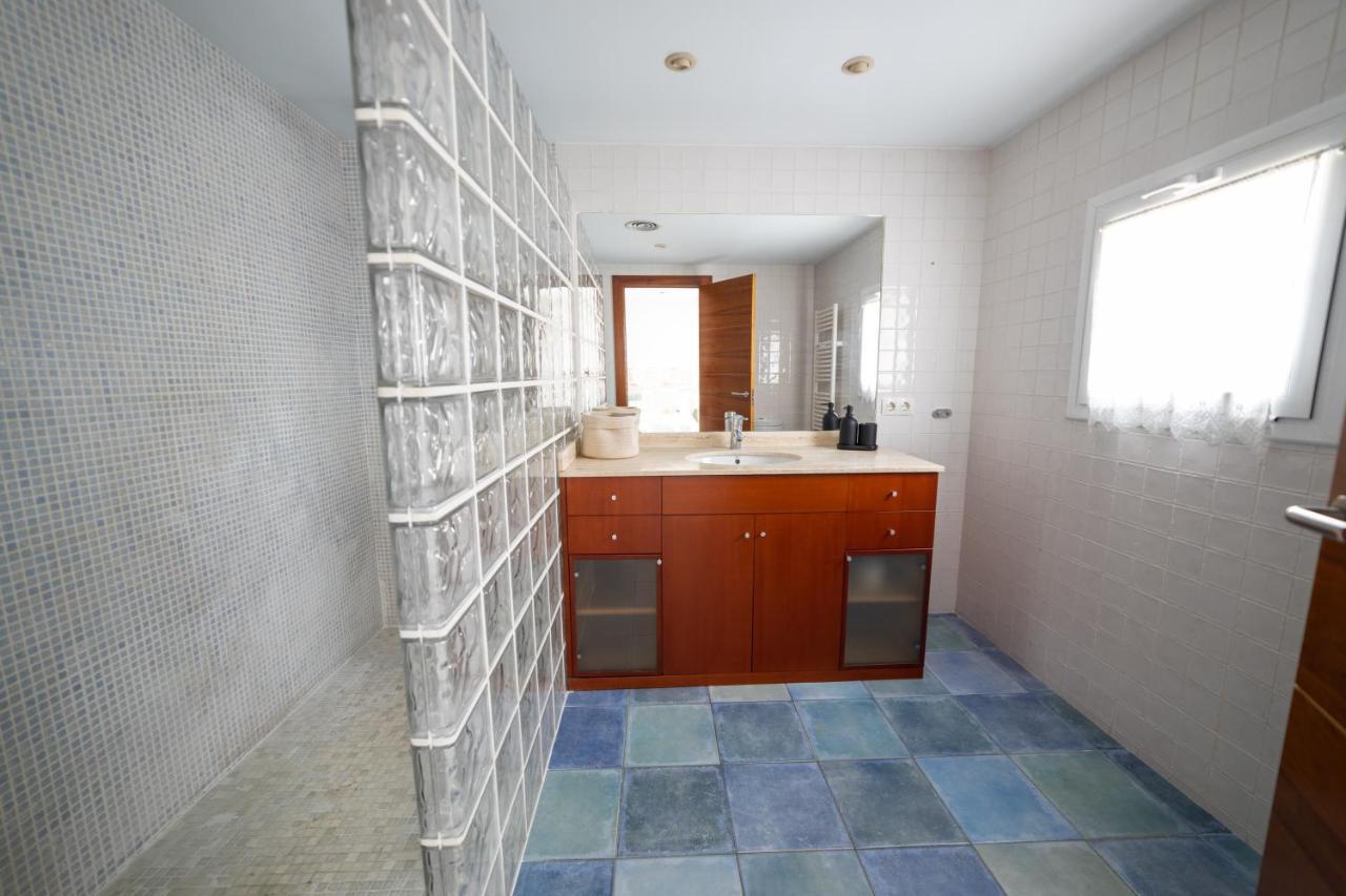 Piscina De Sal Barbacoa Wifi, Parking Gratis, 3 Min Pga Casa El Roble Holiday home *